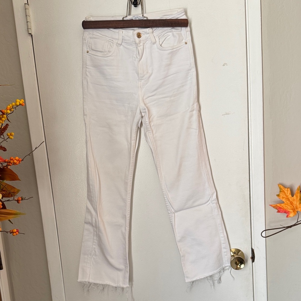 Zara White Distressed Bottoms Women's Jeans